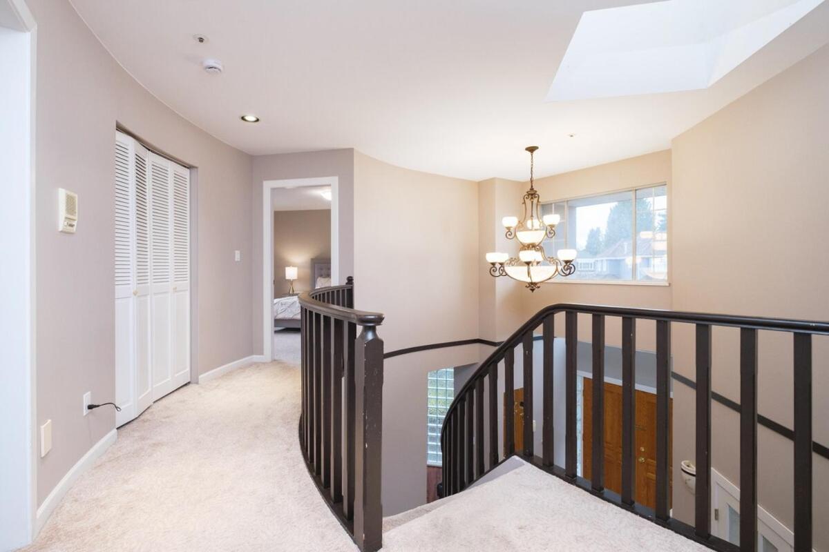 Spacious 4Br W Ensuites Mins To Downtown Yvr Ubc Vancouver Kültér fotó