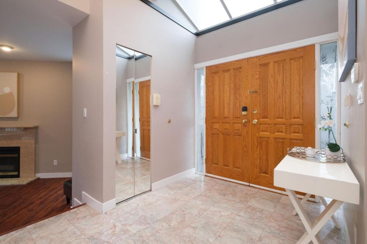 Spacious 4Br W Ensuites Mins To Downtown Yvr Ubc Vancouver Kültér fotó