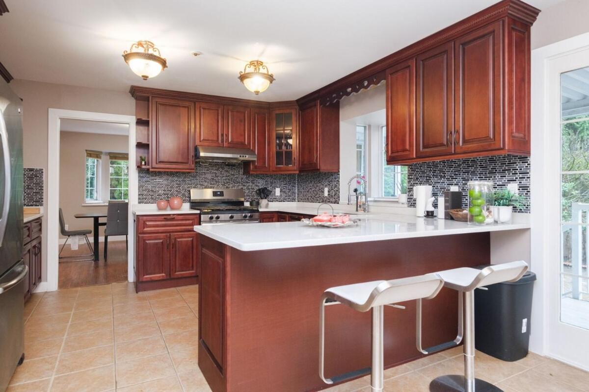 Spacious 4Br W Ensuites Mins To Downtown Yvr Ubc Vancouver Kültér fotó