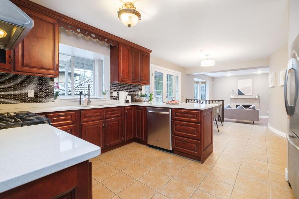Spacious 4Br W Ensuites Mins To Downtown Yvr Ubc Vancouver Kültér fotó