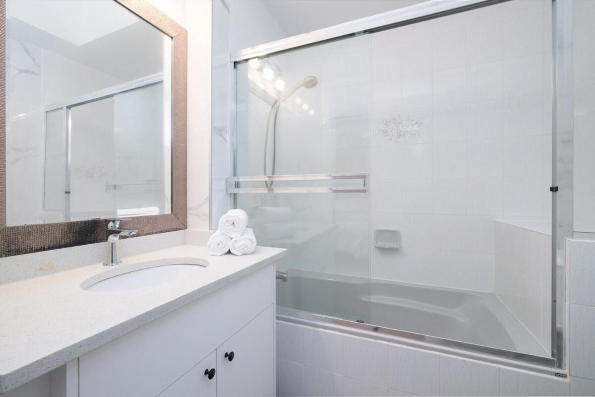 Spacious 4Br W Ensuites Mins To Downtown Yvr Ubc Vancouver Kültér fotó