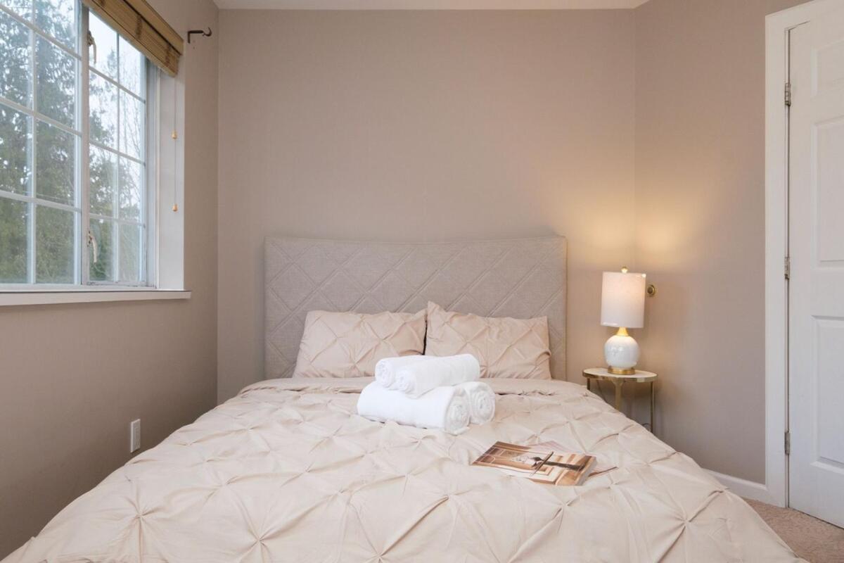 Spacious 4Br W Ensuites Mins To Downtown Yvr Ubc Vancouver Kültér fotó