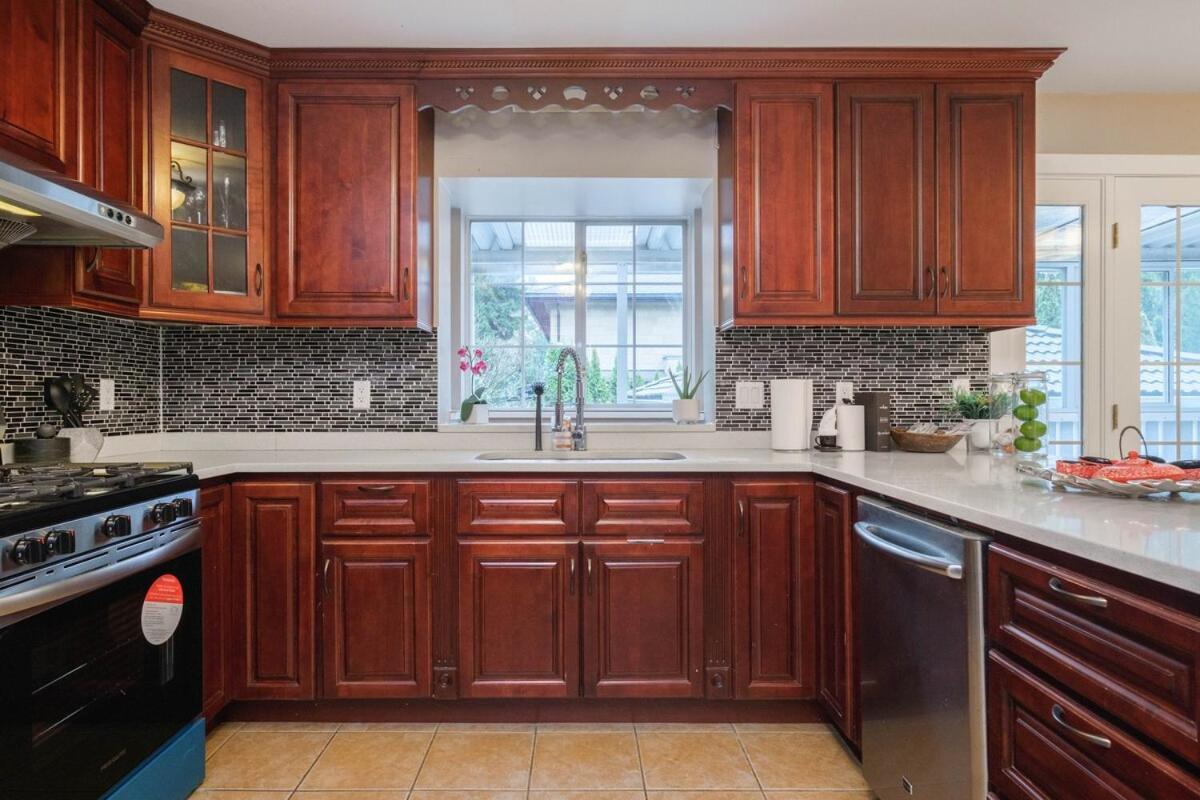 Spacious 4Br W Ensuites Mins To Downtown Yvr Ubc Vancouver Kültér fotó
